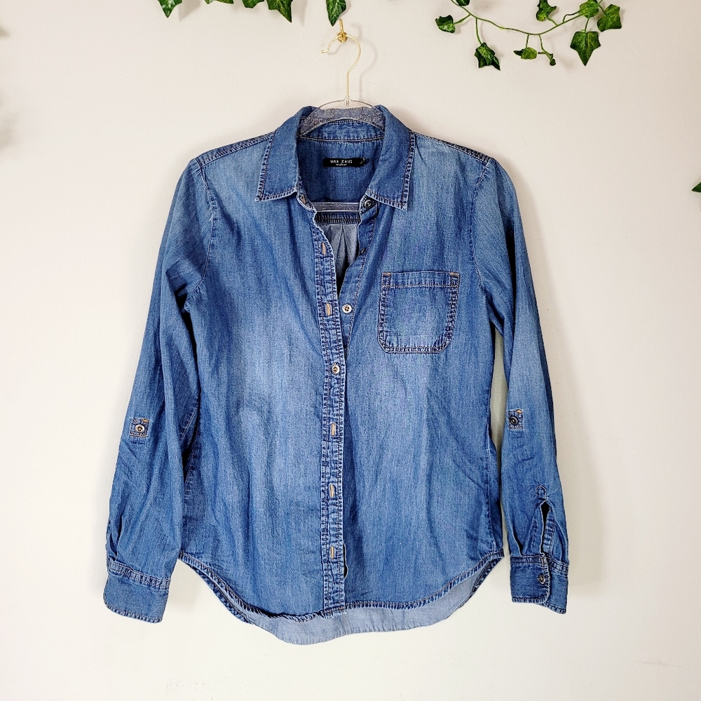 Max Jeans denim button down excellent condition jeans